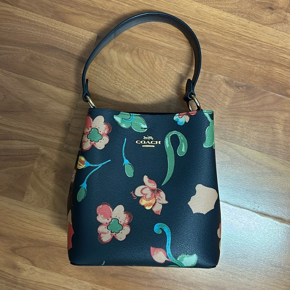 NWOT Coach Small Town Bucket Bag with Dreamy Land Floral Print - Picture 2 of 12